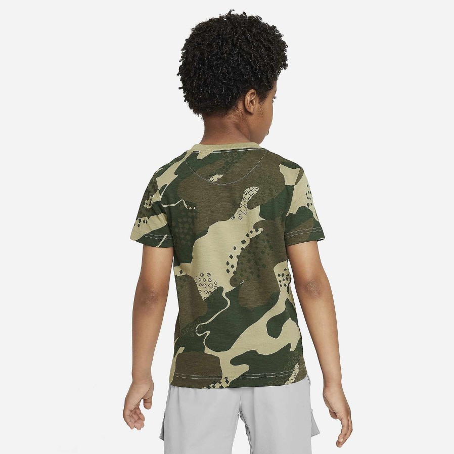 Kinder Nike Tops Und T-Shirts | Nike Club Seasonal Camo Basic T-Shirt