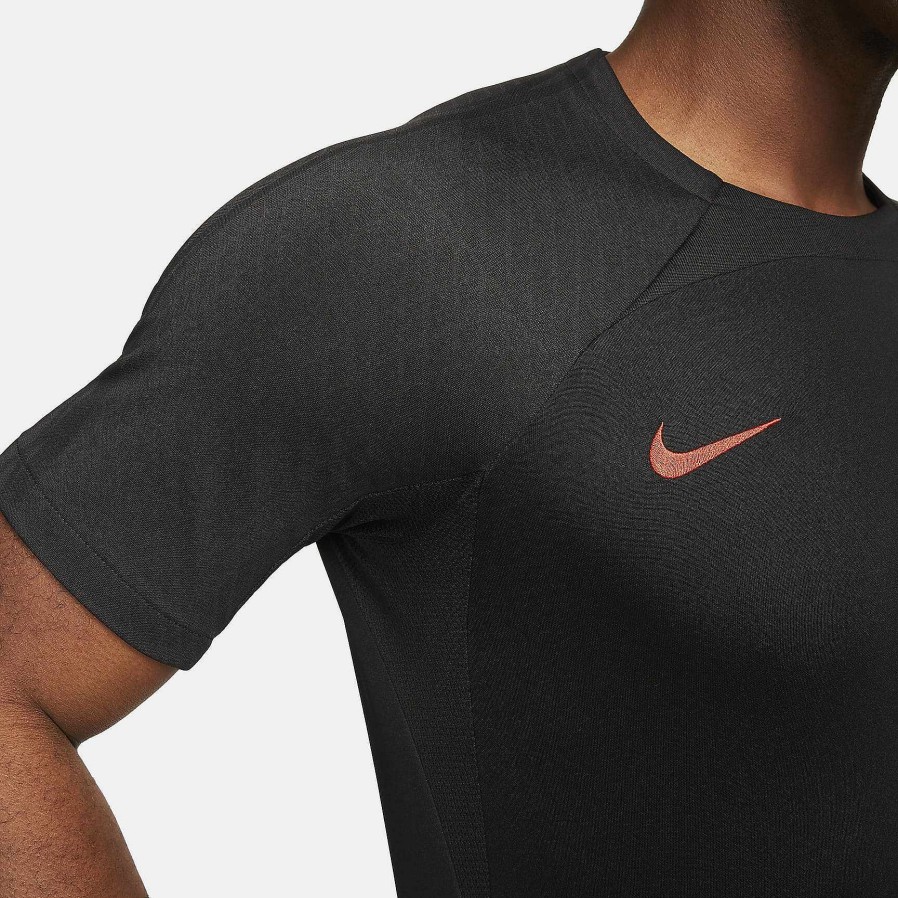 Herren Nike Tops Und T-Shirts | Us-Angriff